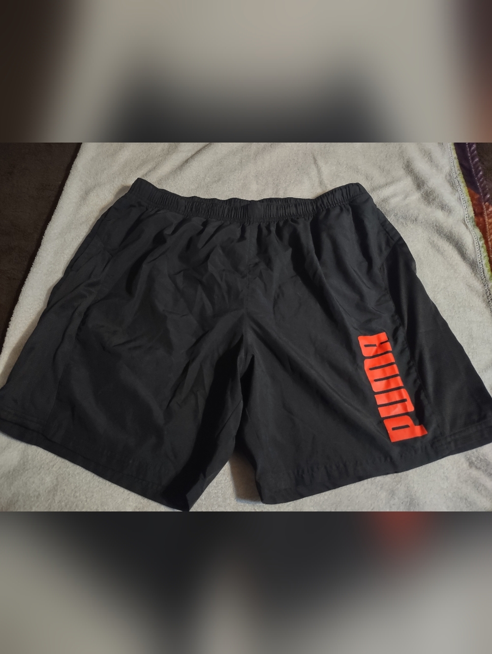 Puma Black Athletic Jogging Shorts With Bright Orange Logo/Size XL (Boys)